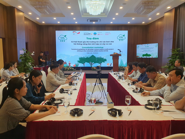 Tọa đàm "Cơ hội tham gia thị trường tín chỉ các bon cho hệ thống nông lâm kết hợp có cây ca cao"